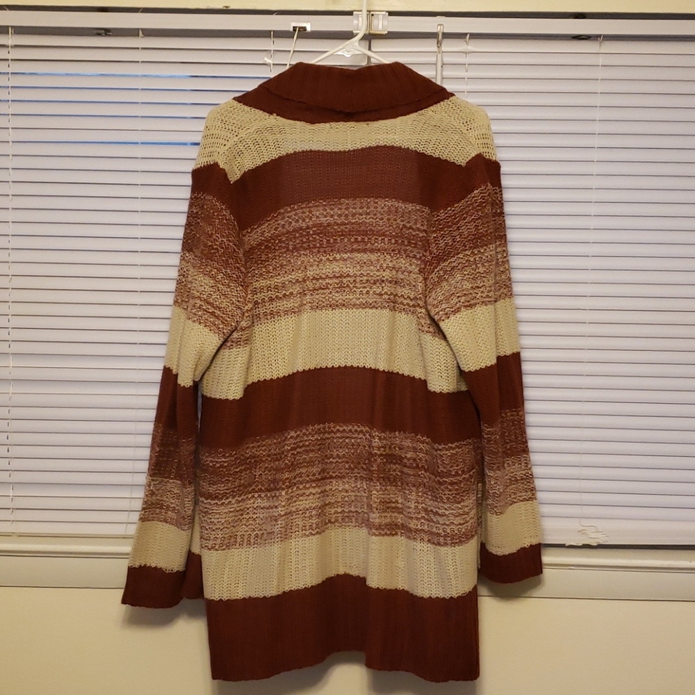 Jason Maxwell Cardigan - Picture 3 of 3